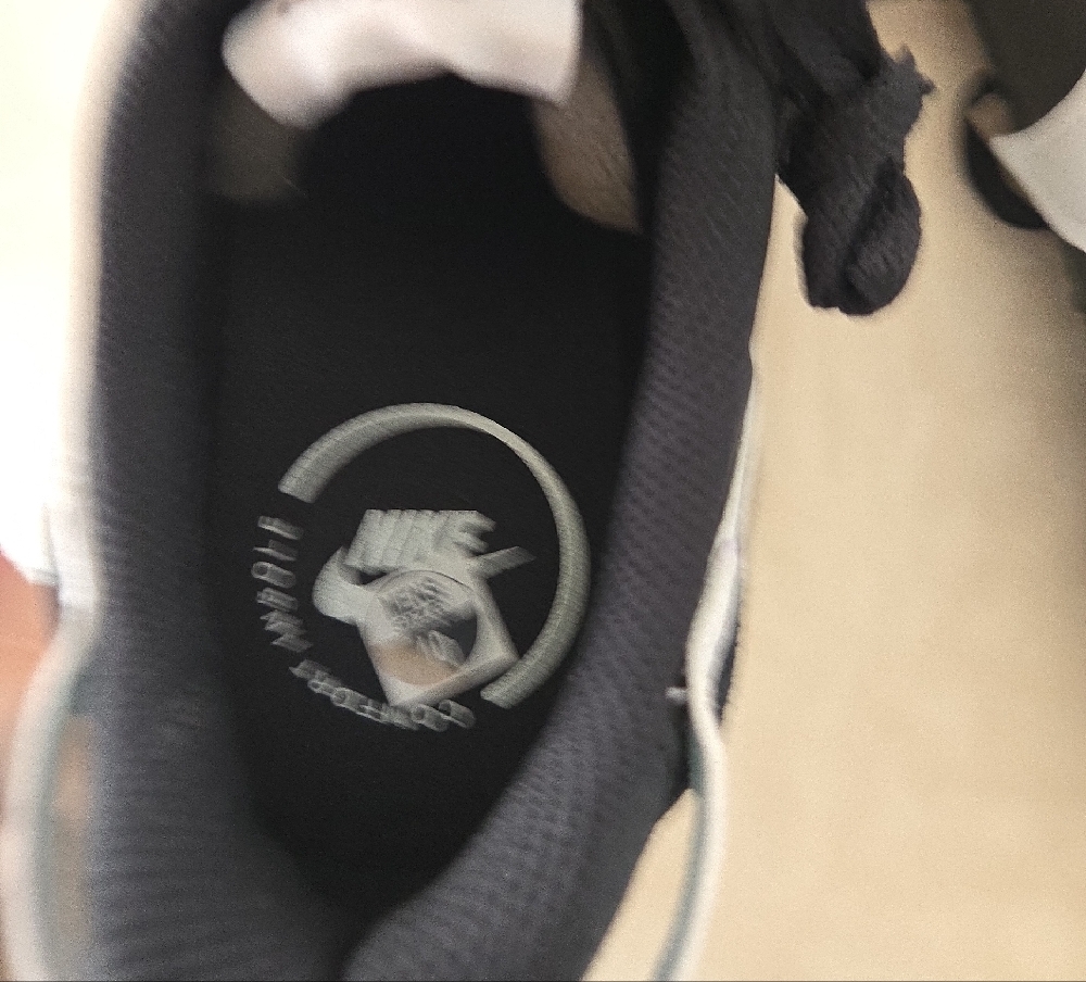 Nike Men's Black and White Sneakers - Picture 5 of 6